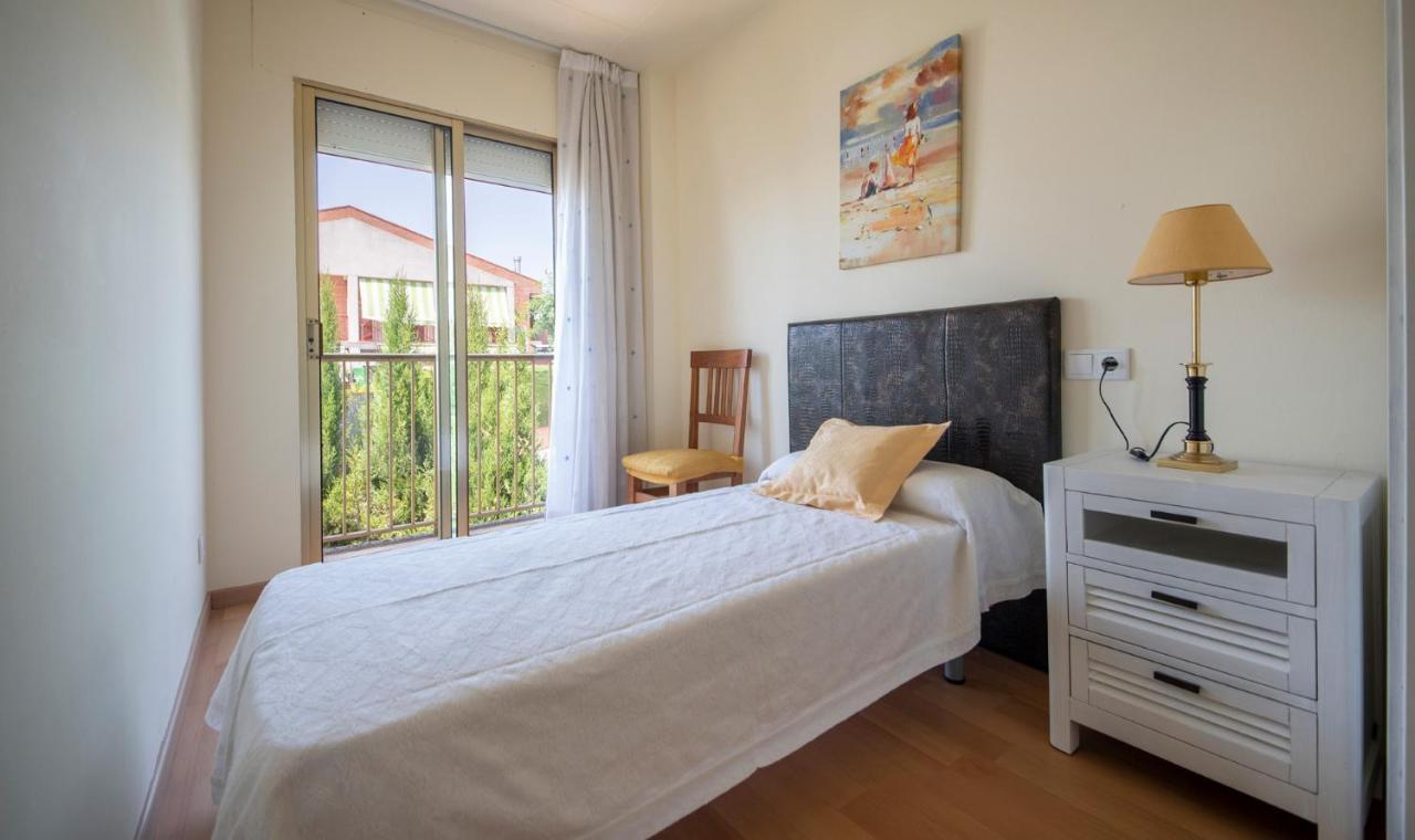 Tarracohomes, Th156 Casa Roser Familiar Y Con Piscina Compartida タラゴナ エクステリア 写真